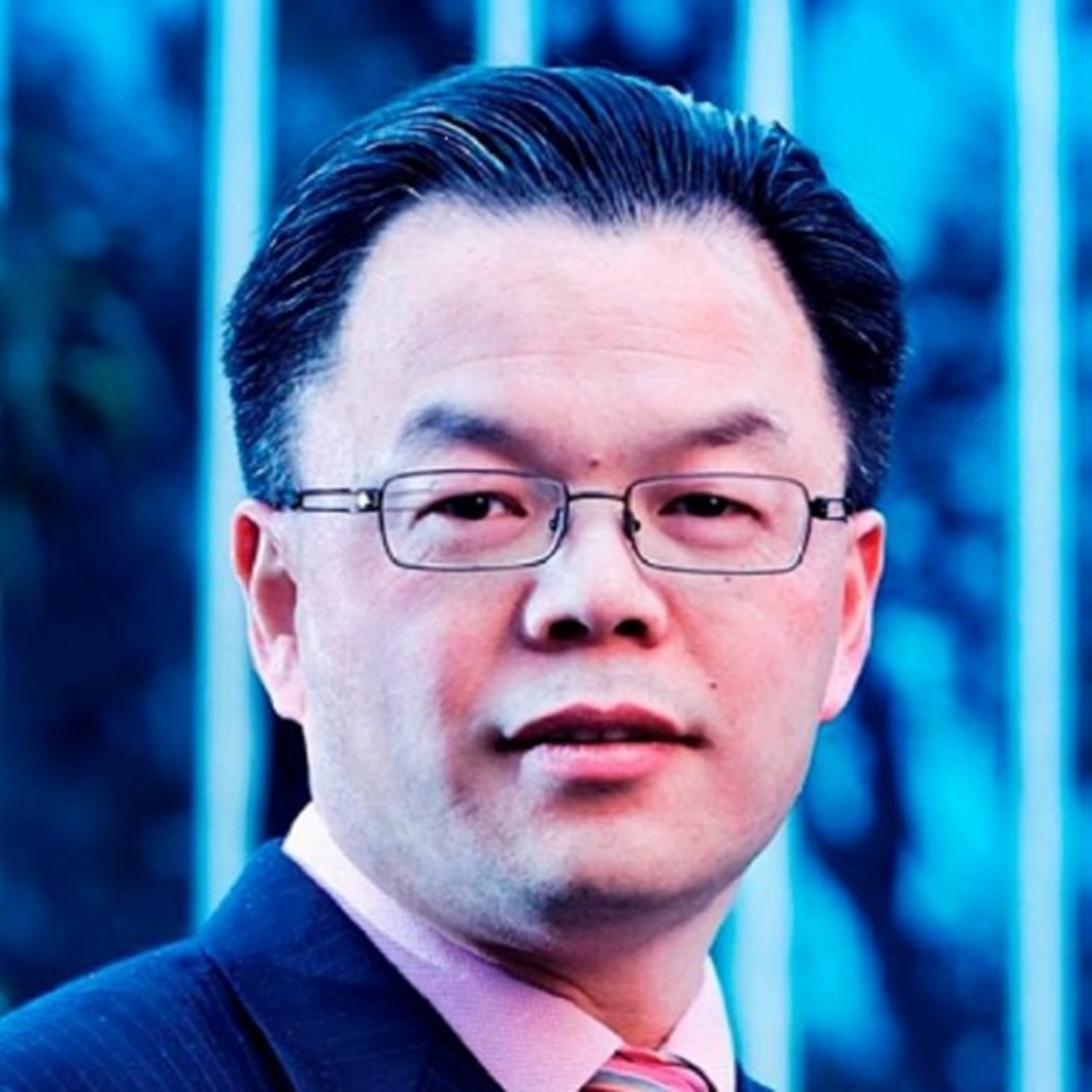 Charlie Xue Charlie Xue (online)